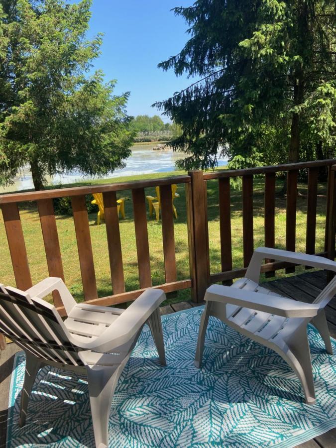 Chalet La Perche Au Bord De L'Eau Lion-en-Sullias Екстериор снимка